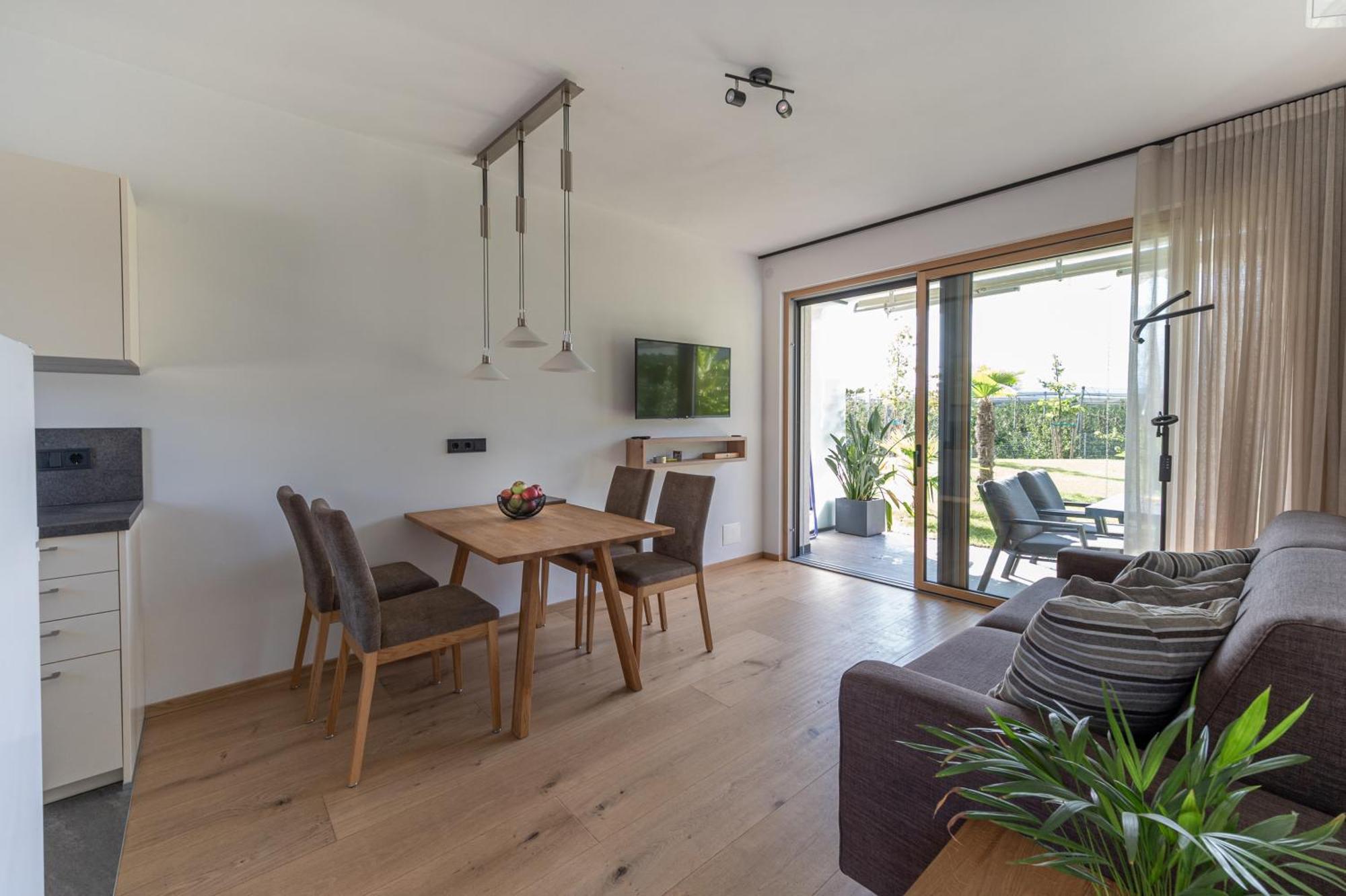 גרגצונה Garden Lodge מראה חיצוני תמונה