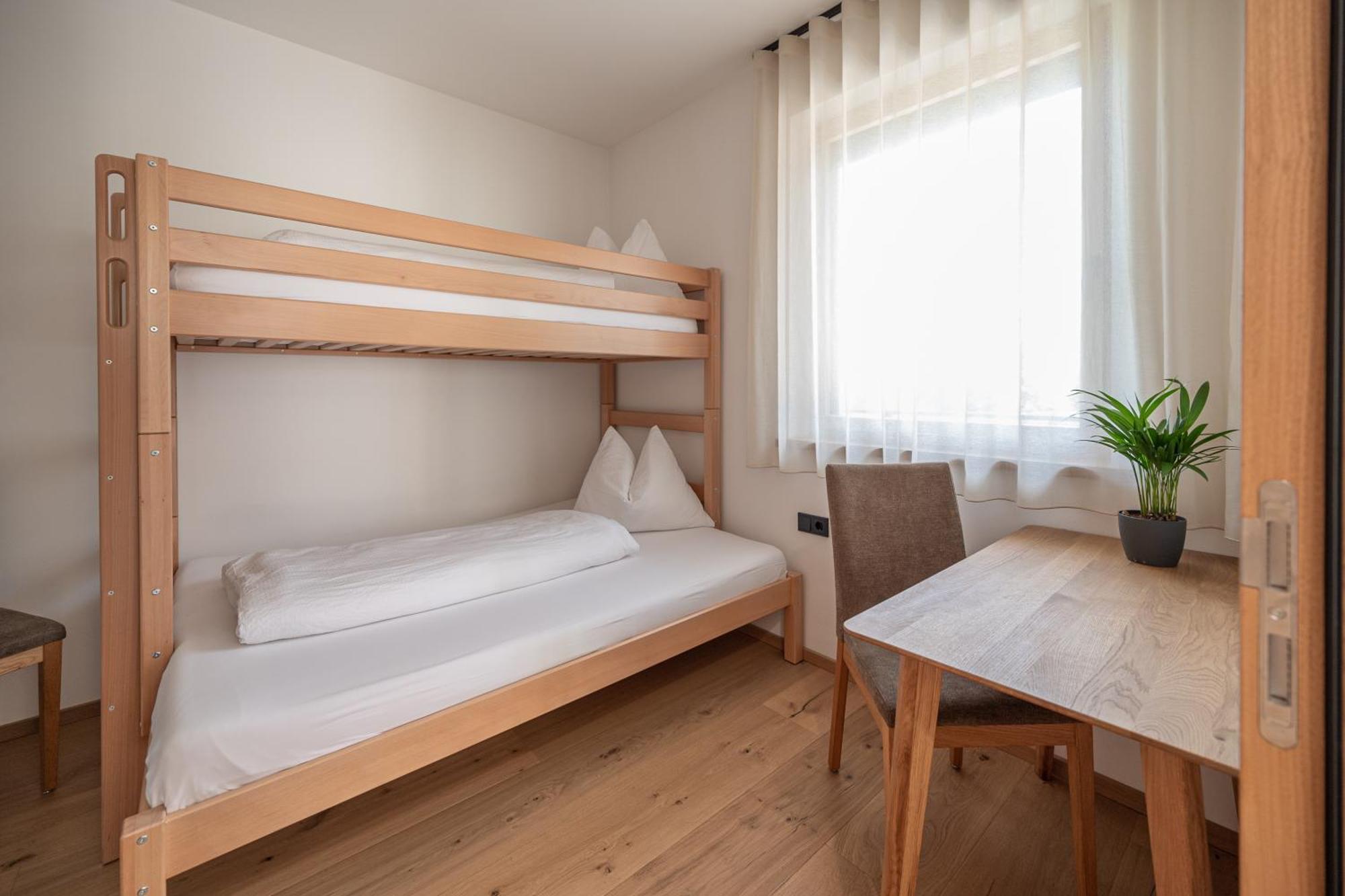 גרגצונה Garden Lodge מראה חיצוני תמונה