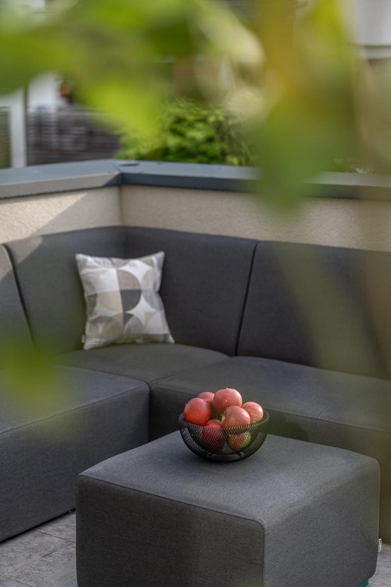 גרגצונה Garden Lodge מראה חיצוני תמונה